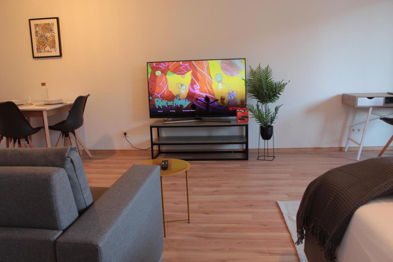 شقة Zentral. Stylisch. Balkon & Parkplatz. Netflix هولتسغيرلينغن المظهر الخارجي الصورة